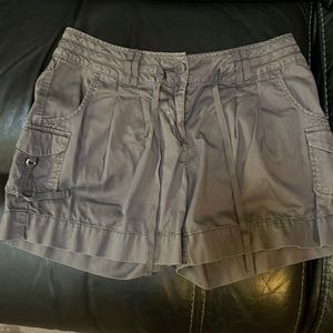 Elle shorts lightweight size 6